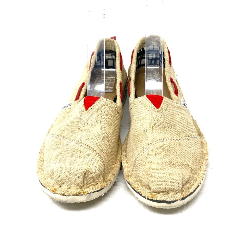 Toms - Picture 2 of 7